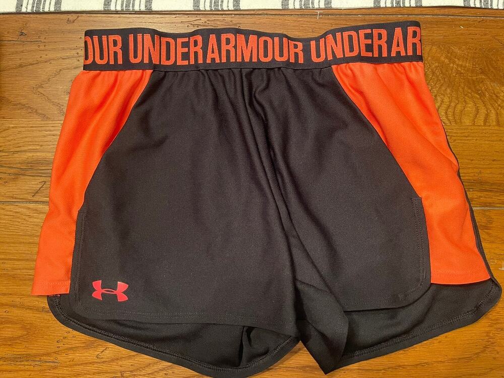 Women's Size XS Under Armour Orange/Black Gym Shorts ( Pre Owned)